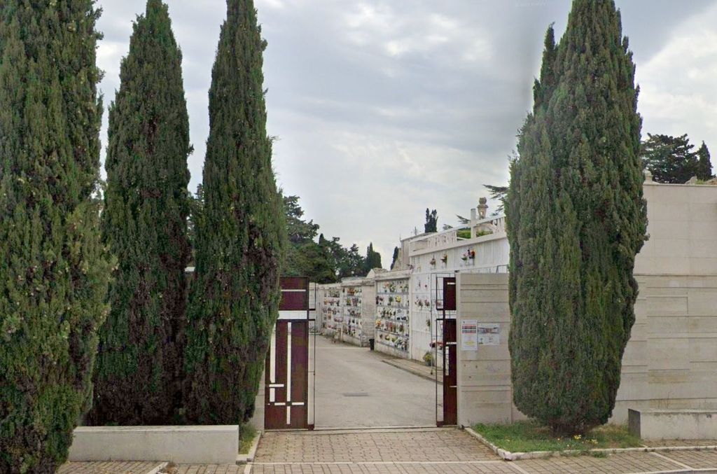 entrata cimitero