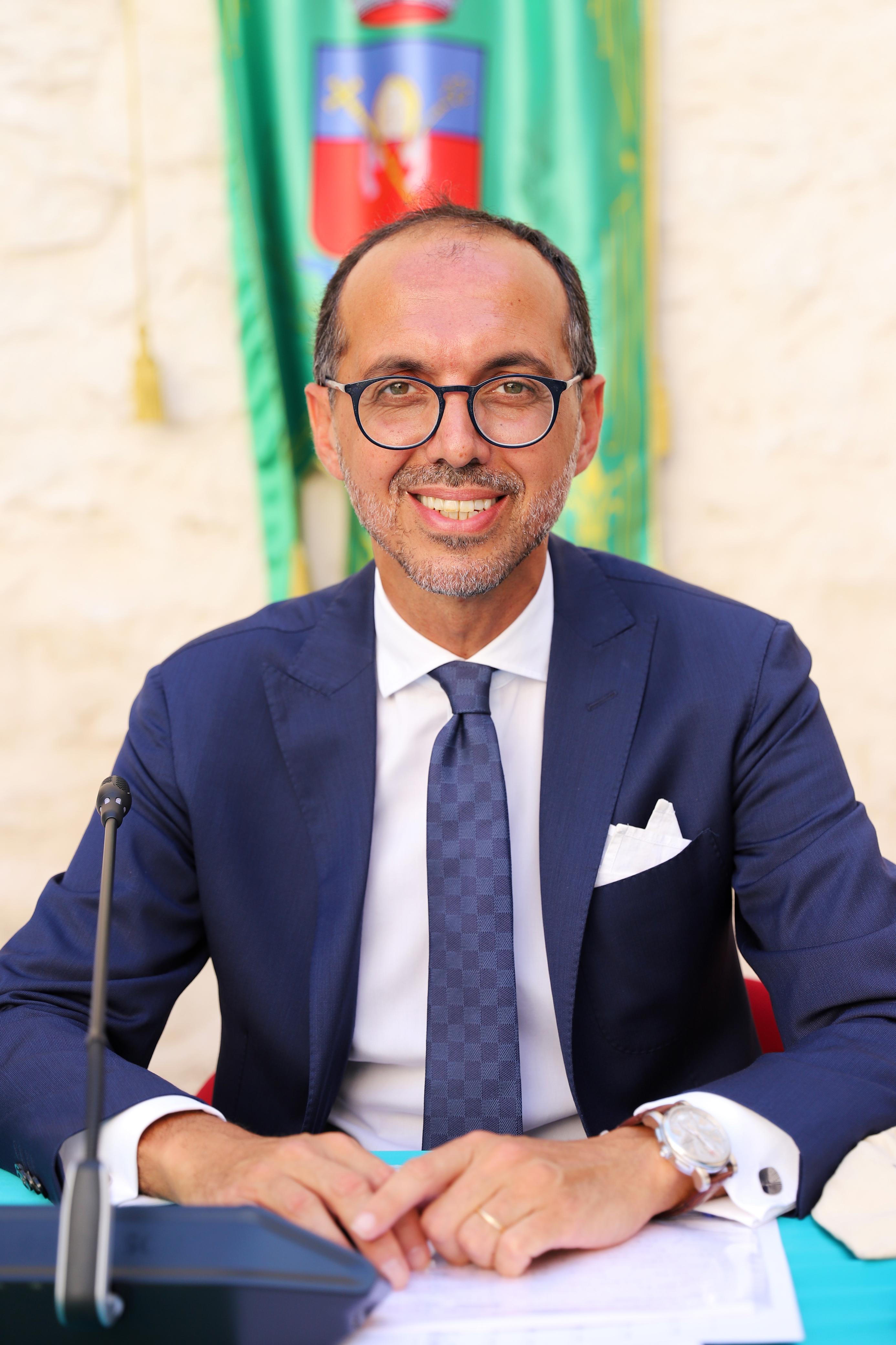 Sindaco Vincenzo Luciano Casone